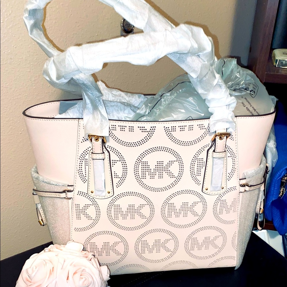 Michael Kors tote